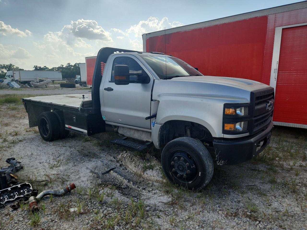 2023 Chevrolet Silverado Medium Duty - Фото 4