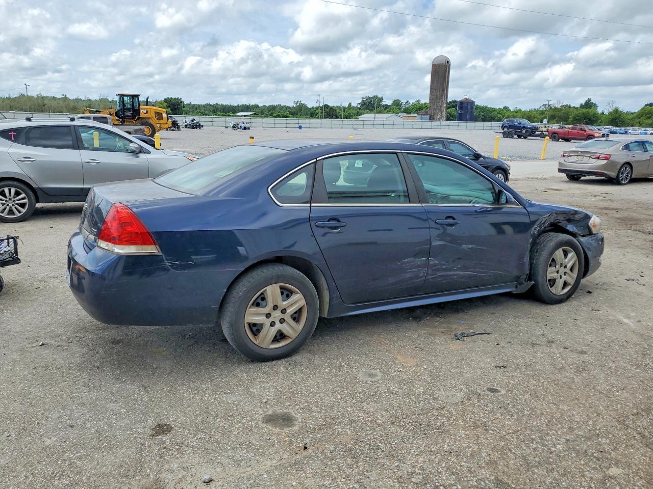 2010 Chevrolet Impala Ls - Фото 3