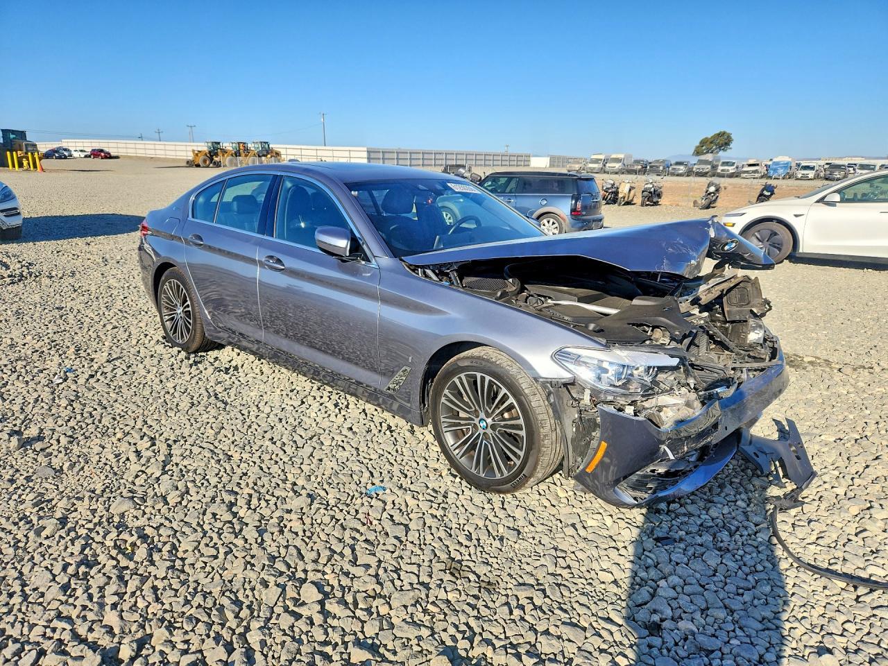 2019 BMW 530E - Фото 4