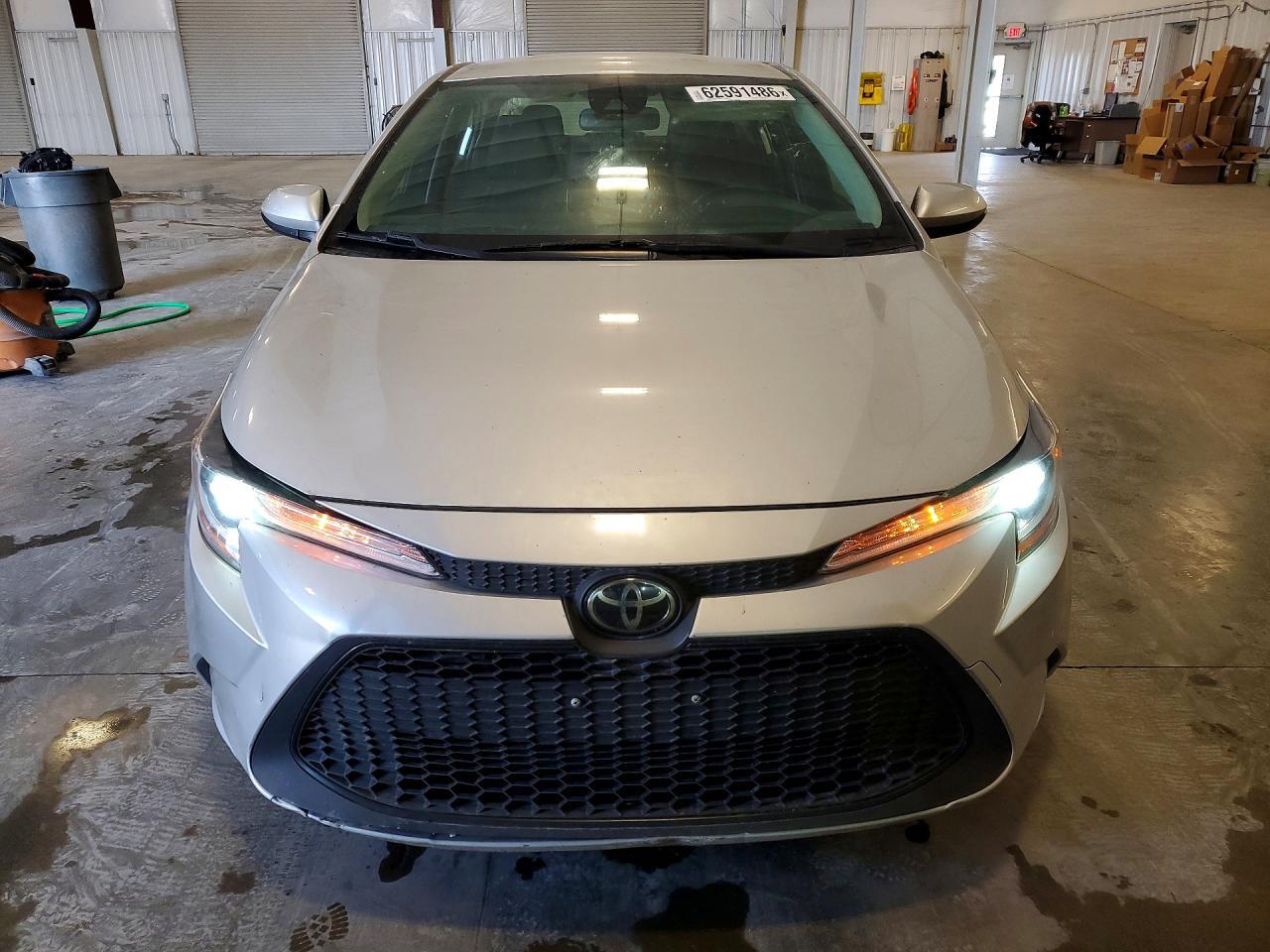 2020 Toyota Corolla Le - Image 5