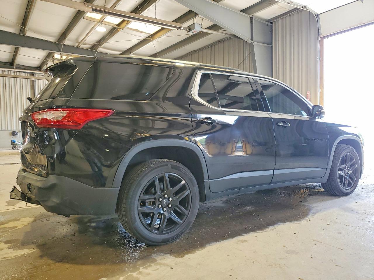 2019 Chevrolet Traverse Lt - Image 3