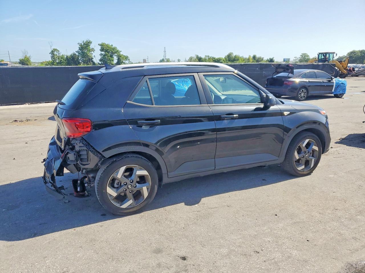 2022 Hyundai Venue Sel - Фото 3