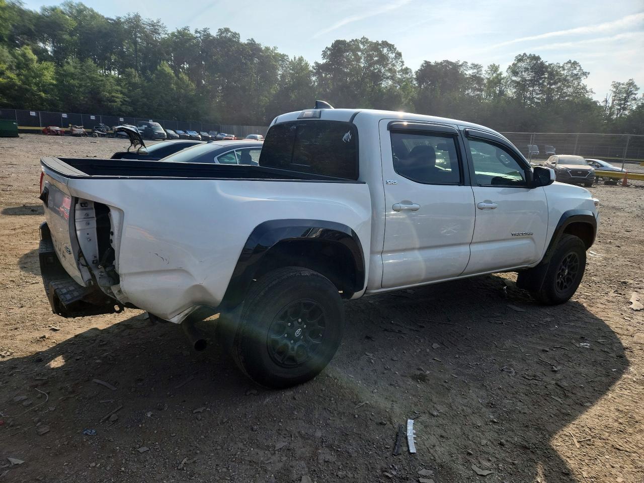 2021 Toyota Tacoma Sr5 V6 - Фото 3