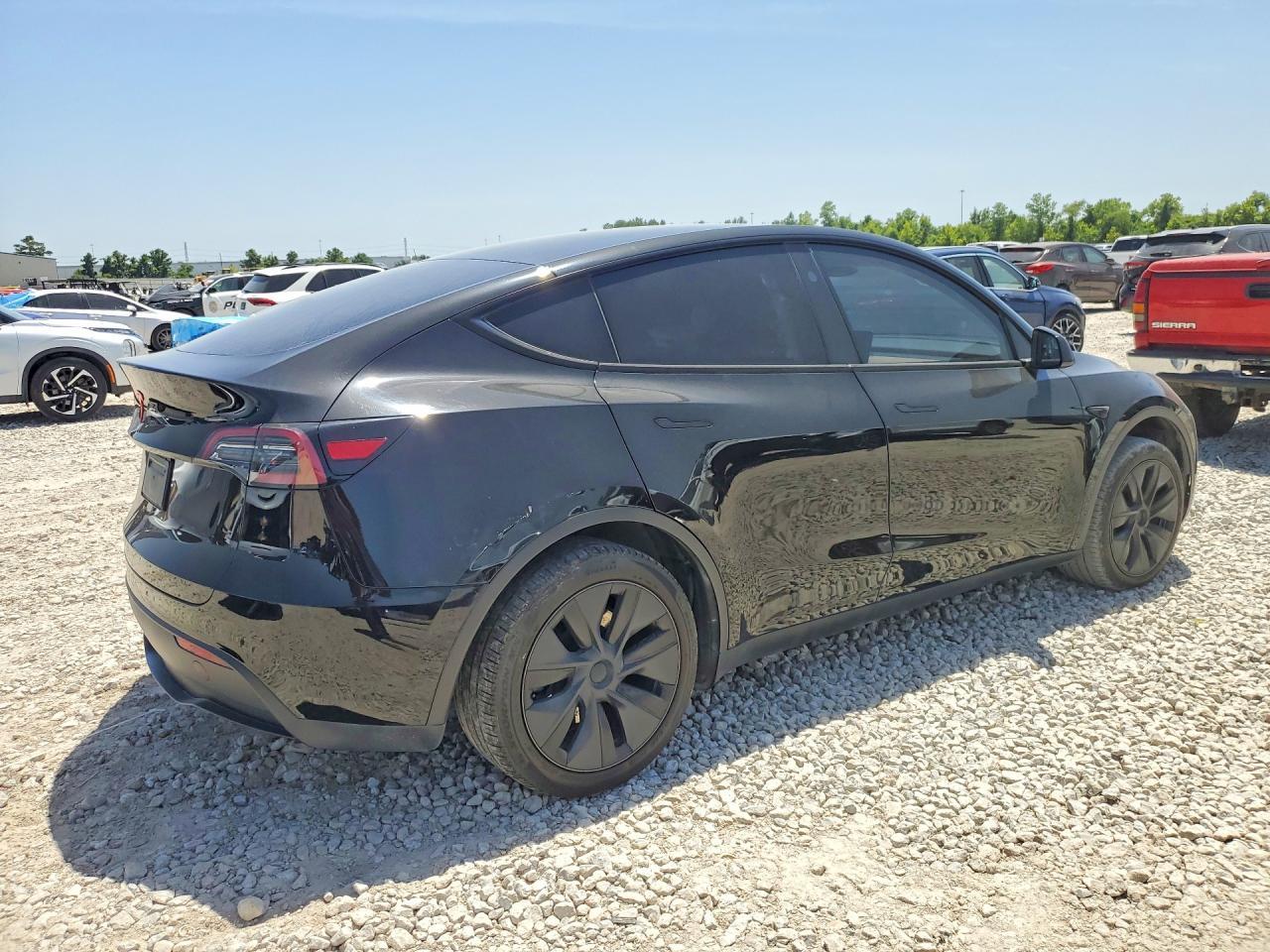 2024 Tesla Model Y - Фото 3