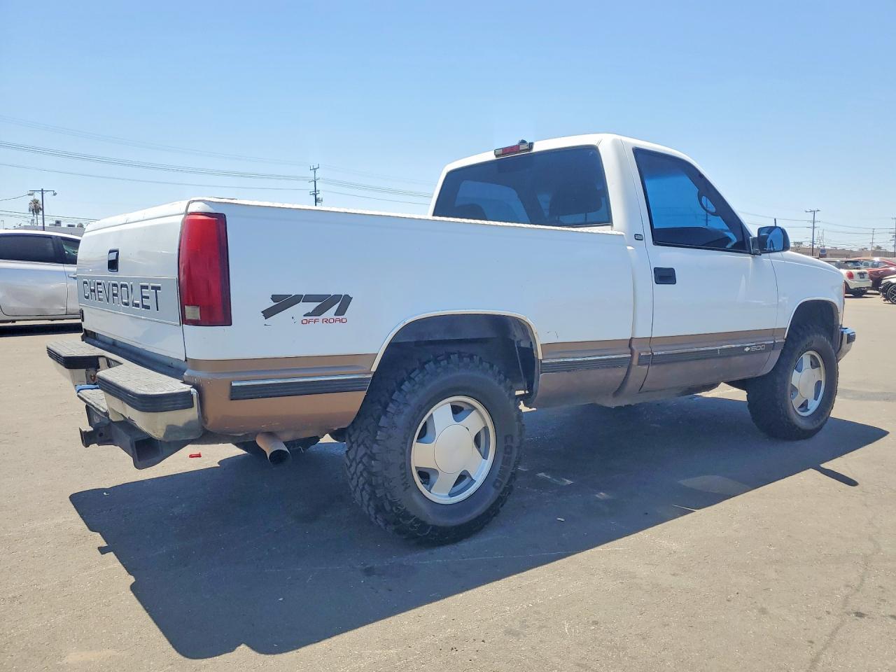 1997 Chevrolet Gmt-400 K1500 - Image 3