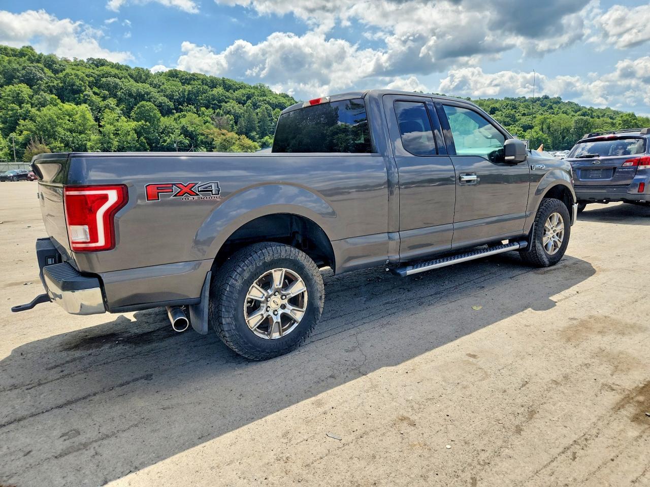 2017 Ford F150 Super Cab - Фото 3