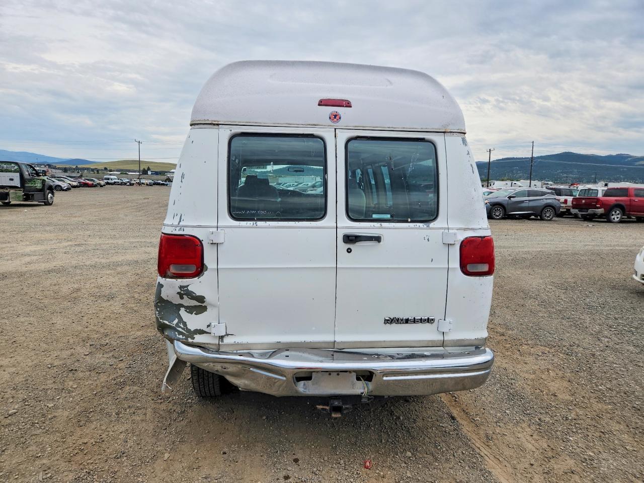 2001 Dodge Ram Van - Фото 6