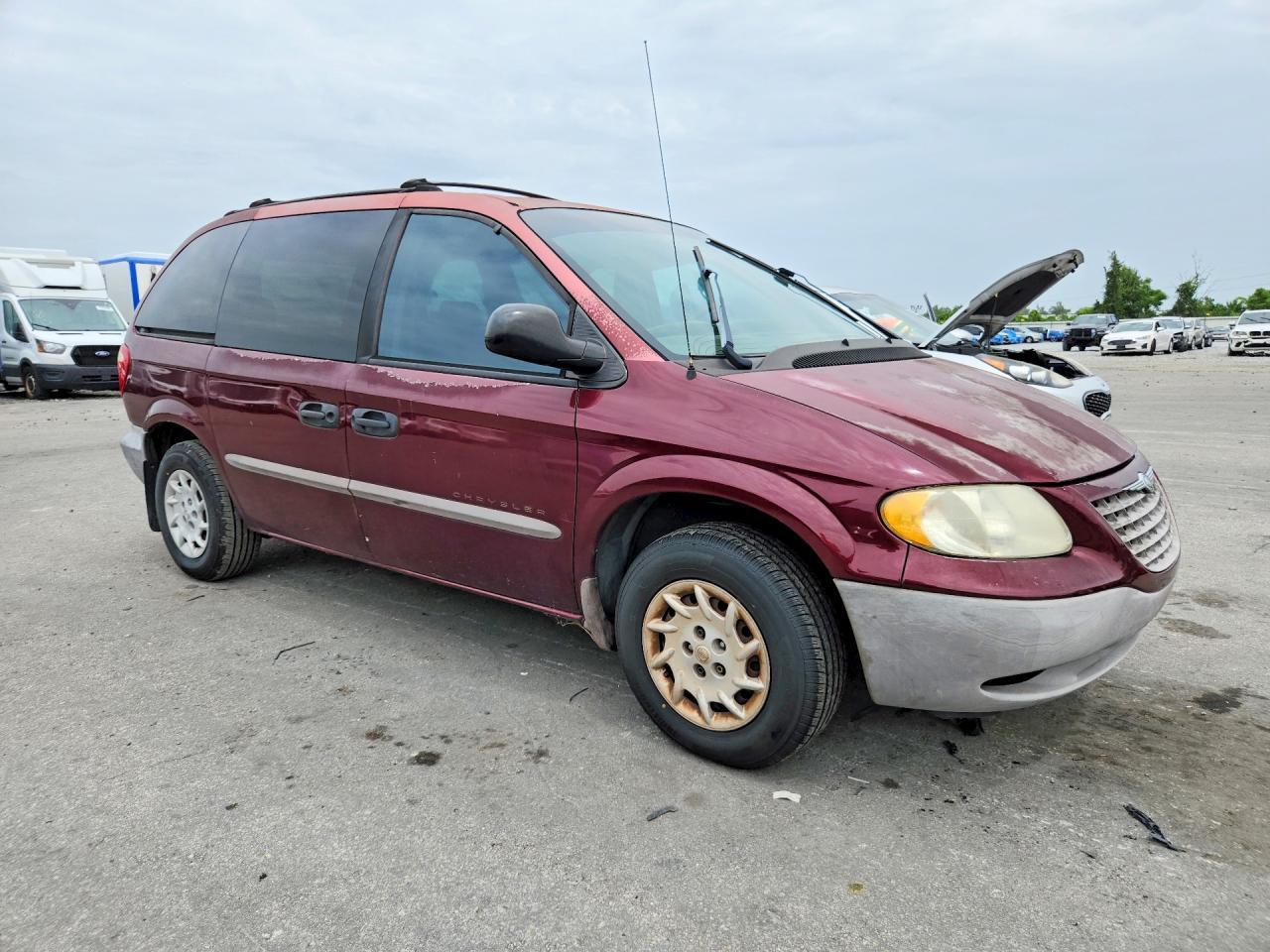 2001 Chrysler Voyager - Фото 4