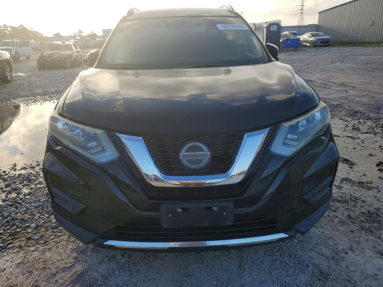 2019 Nissan Rogue S - Фото 5