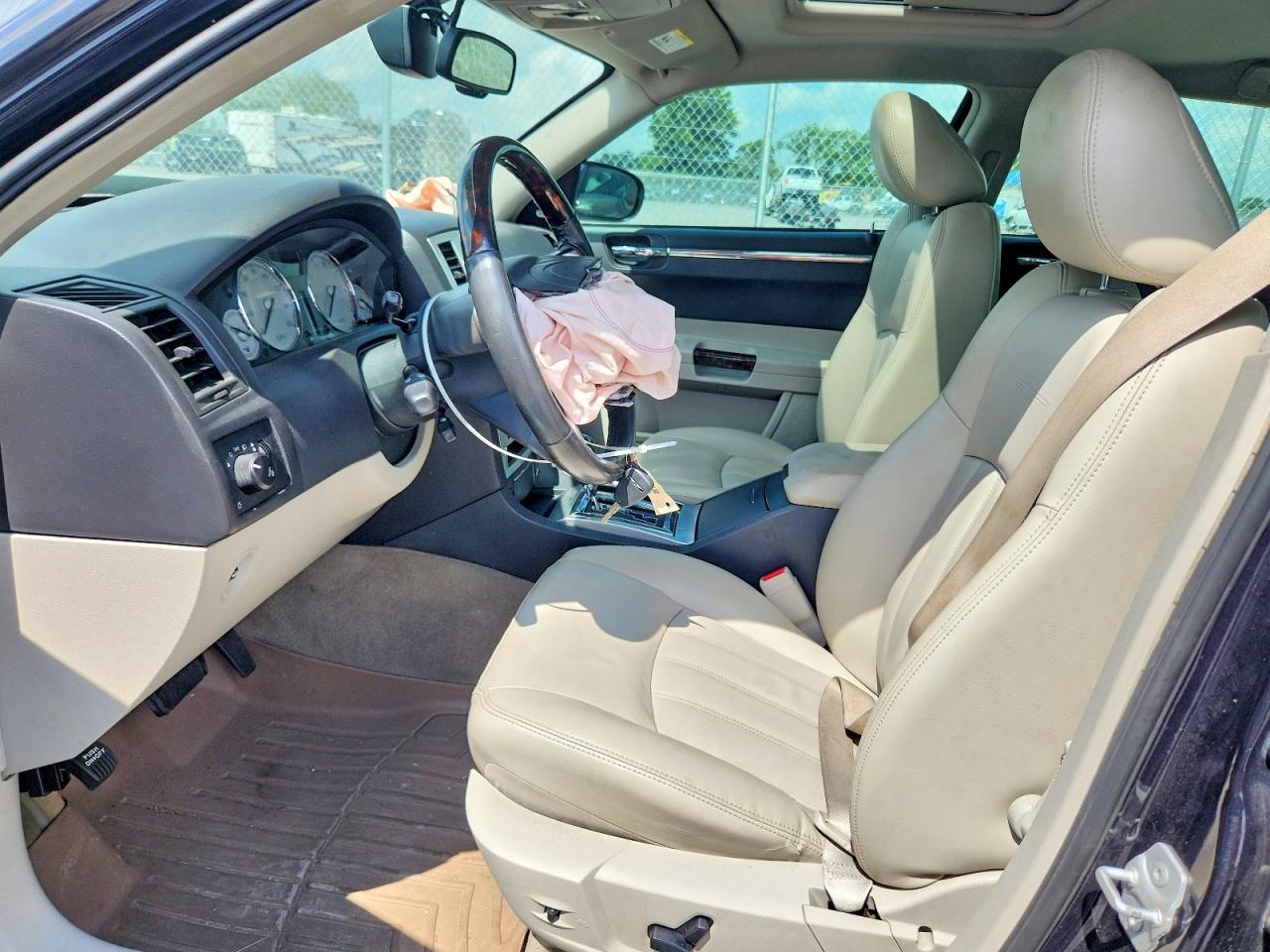 2007 Chrysler 300C - Фото 7