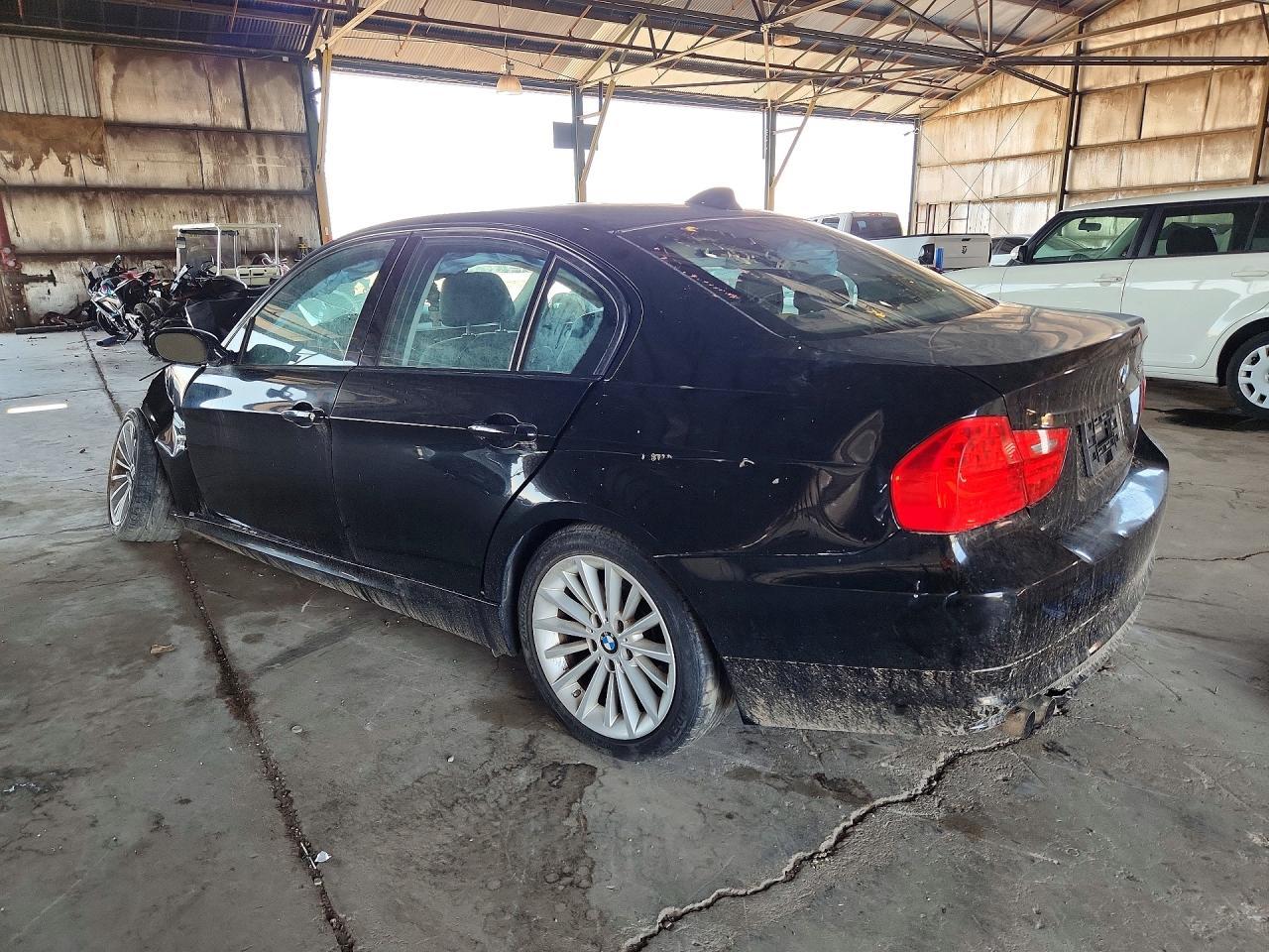 2009 BMW 328 Xi - Image 2