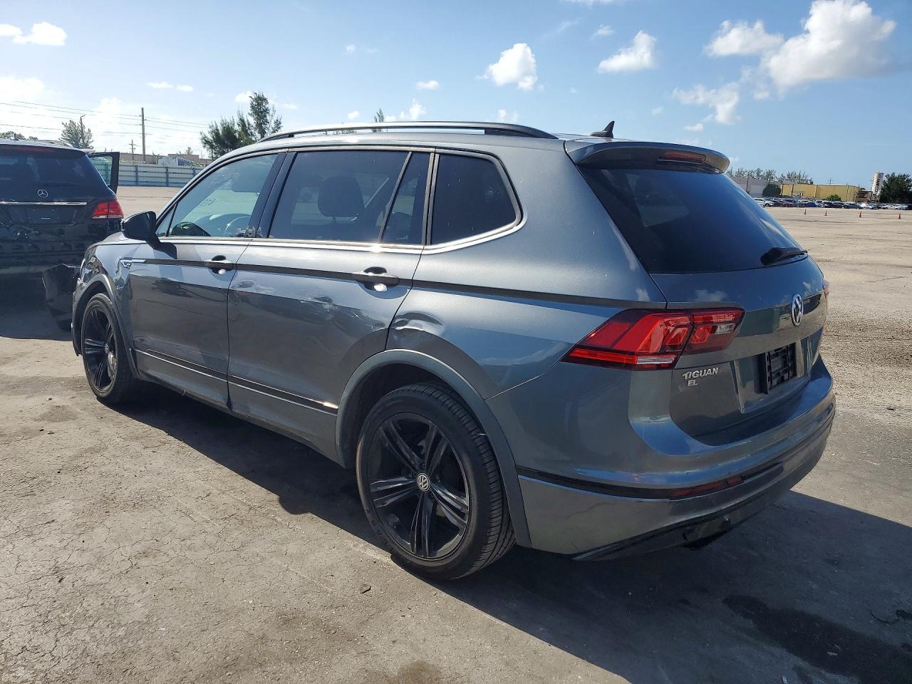 2019 Volkswagen Tiguan Se - Image 2