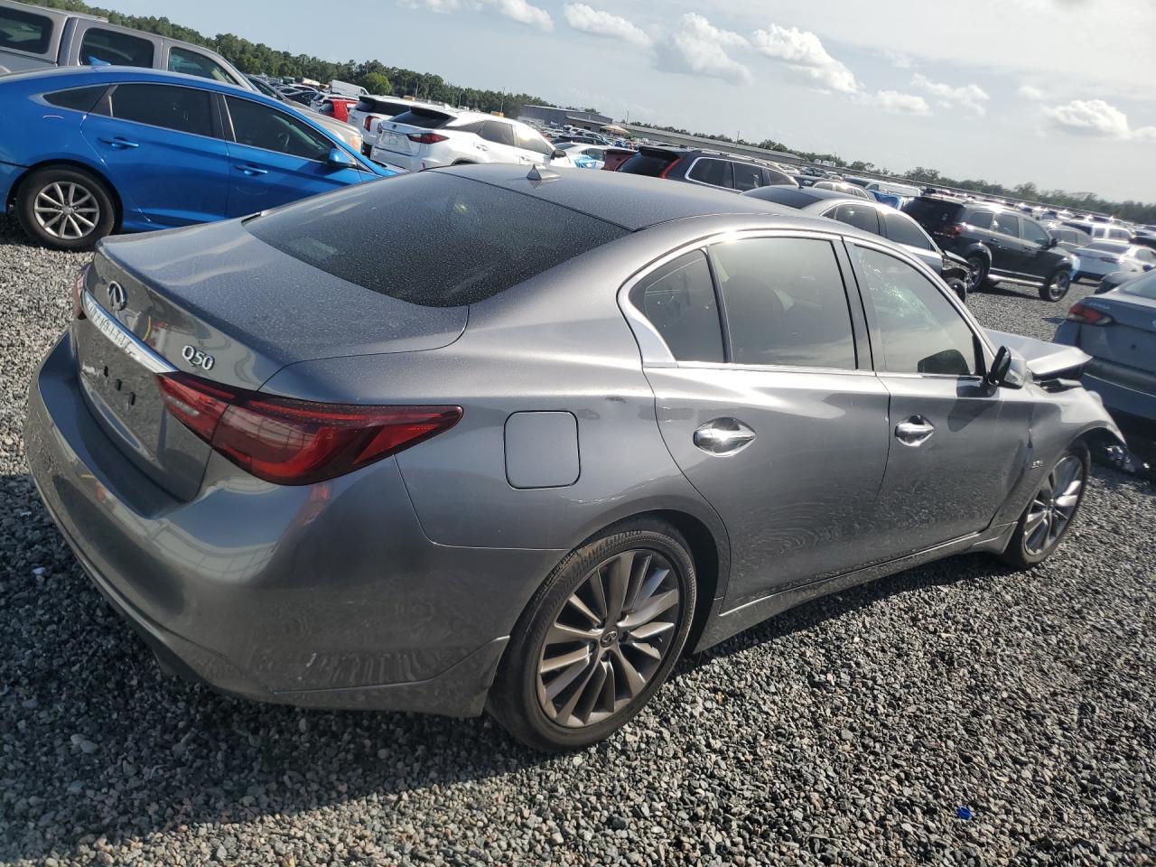 2020 Infiniti Q50 3.0T Luxe - Фото 3