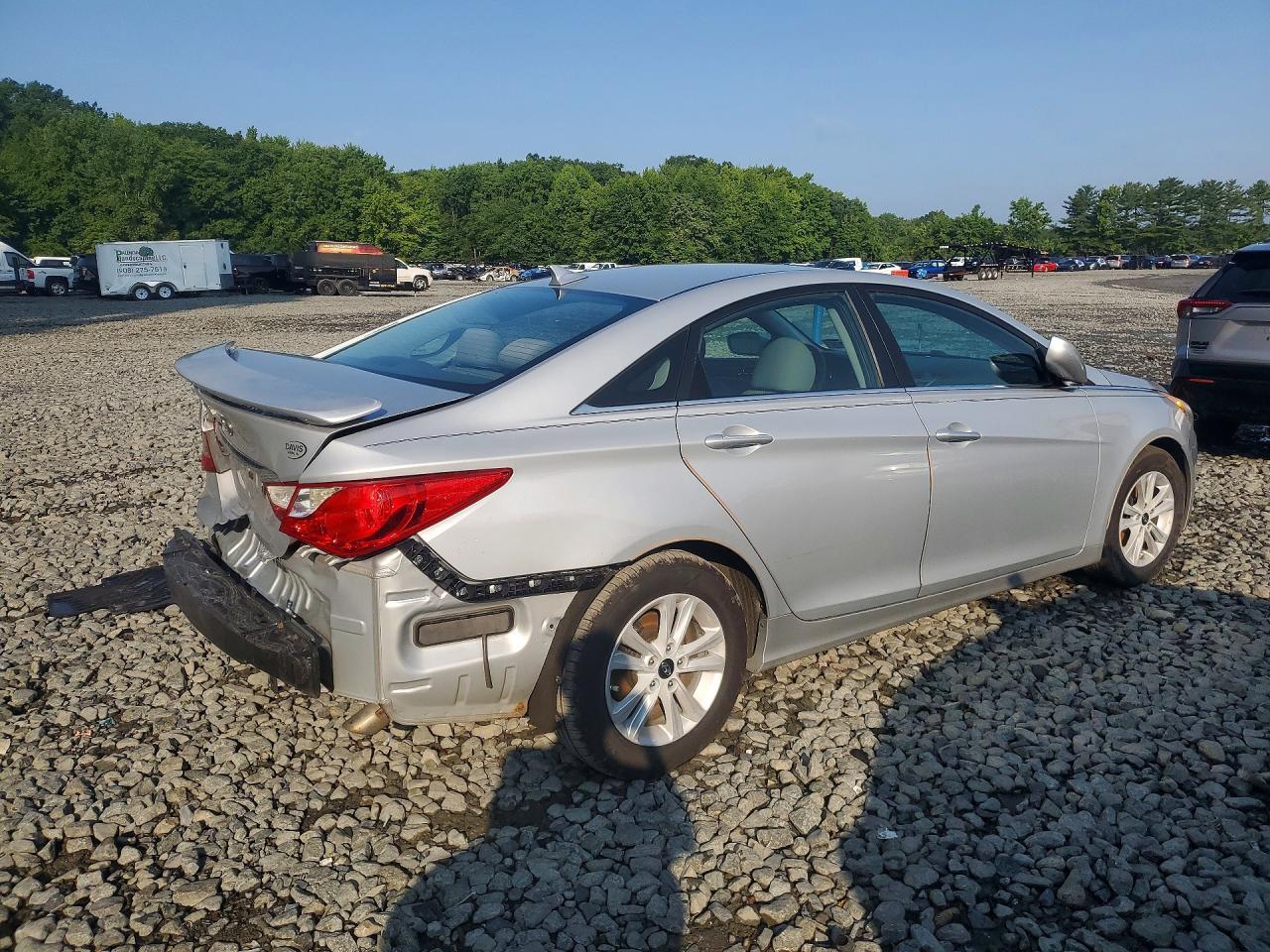 2011 Hyundai Sonata Gls - Image 3