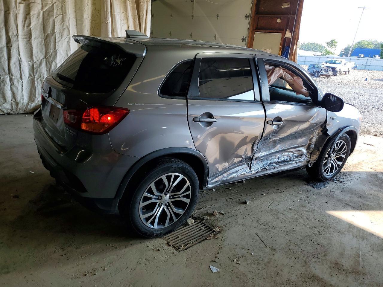 2019 Mitsubishi Outlander Sport Es - Фото 3
