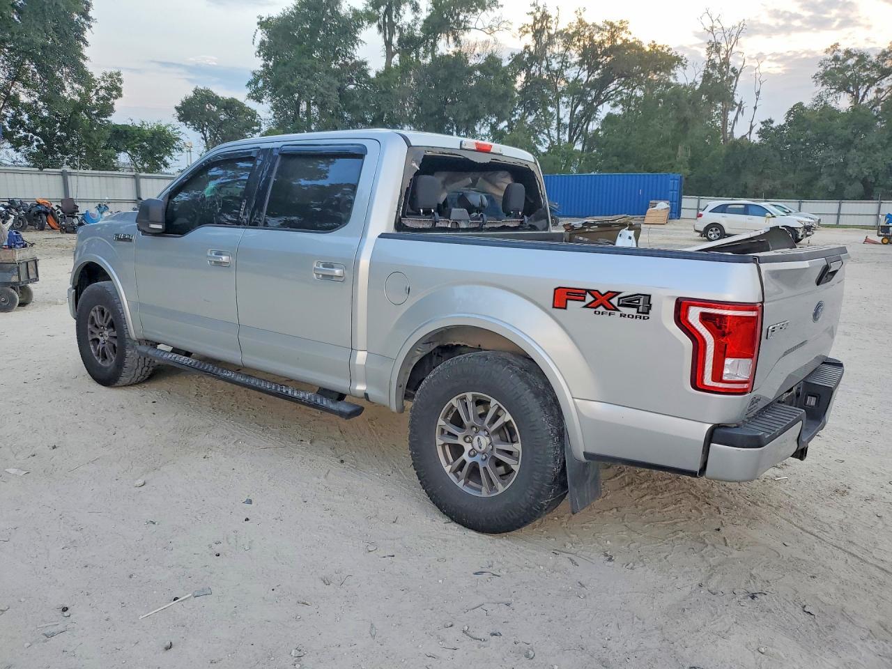 2017 Ford F150 Supercrew - Фото 2