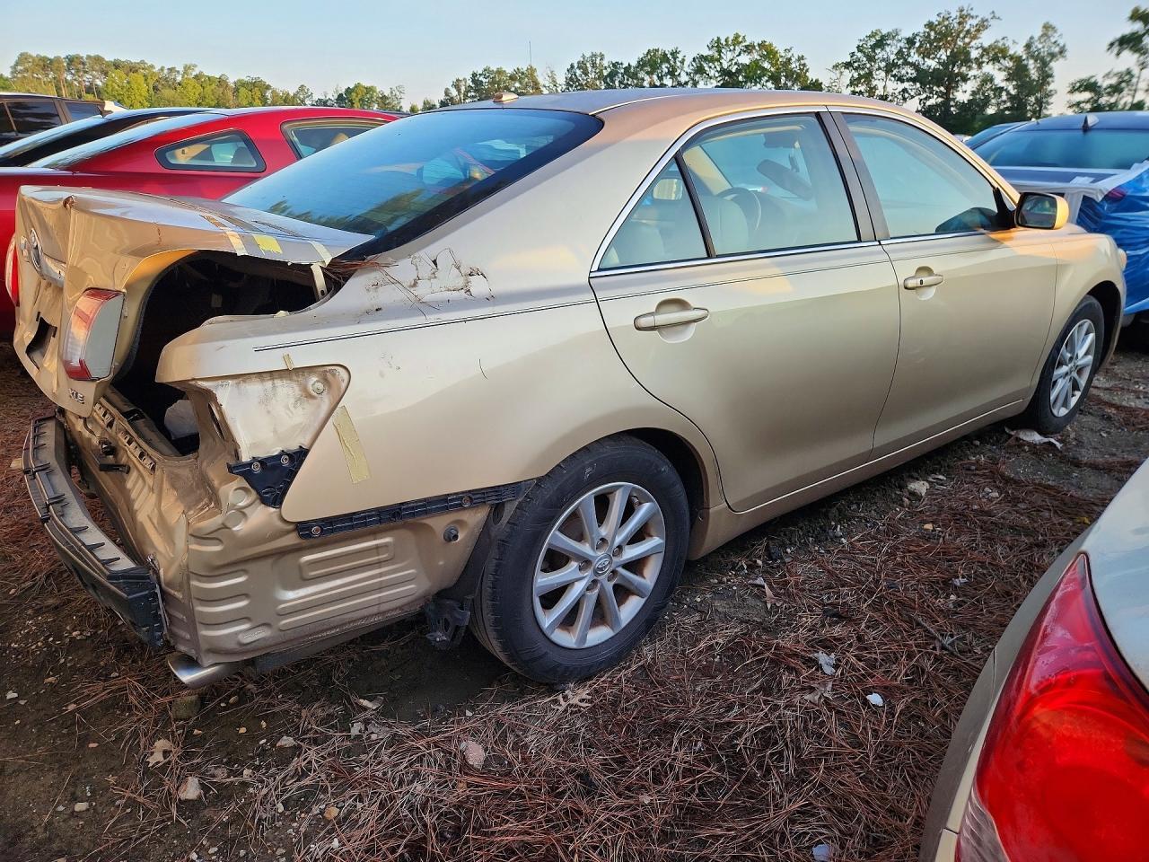 2011 Toyota Camry - Image 3