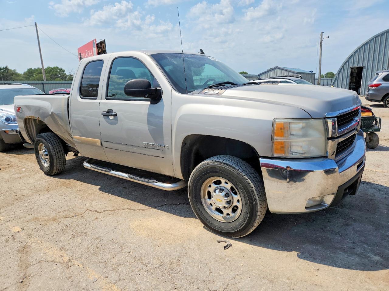 2007 Chevrolet Silverado K2500 Heavy Duty - Image 4