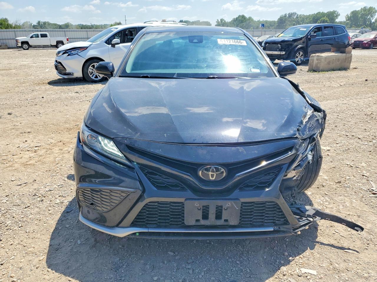 2021 Toyota Camry Xse - Фото 5