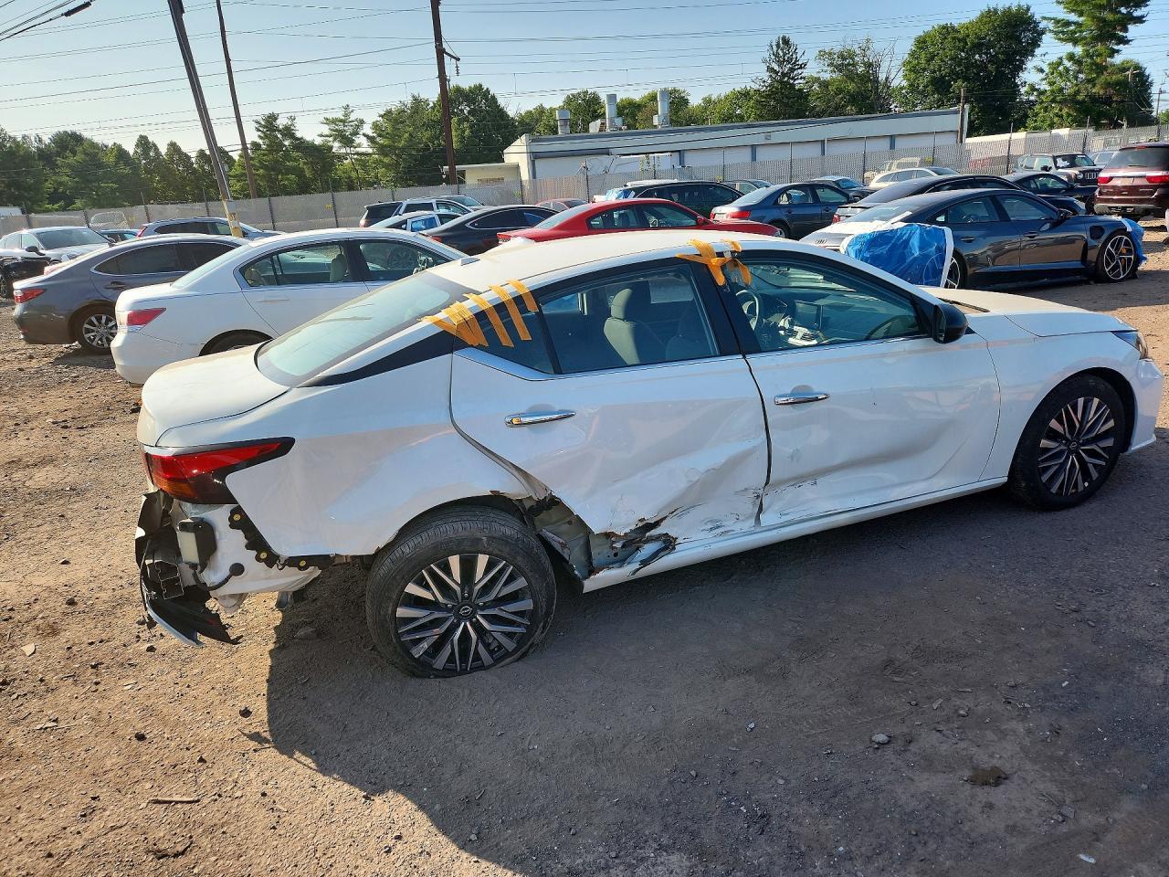 2025 Nissan Altima Sv - Image 3