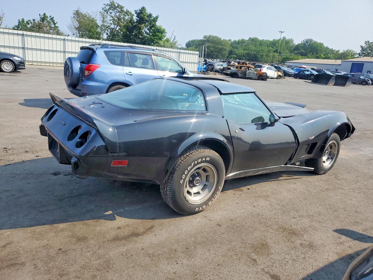 1979 Chevrolet Corvette - Фото 3