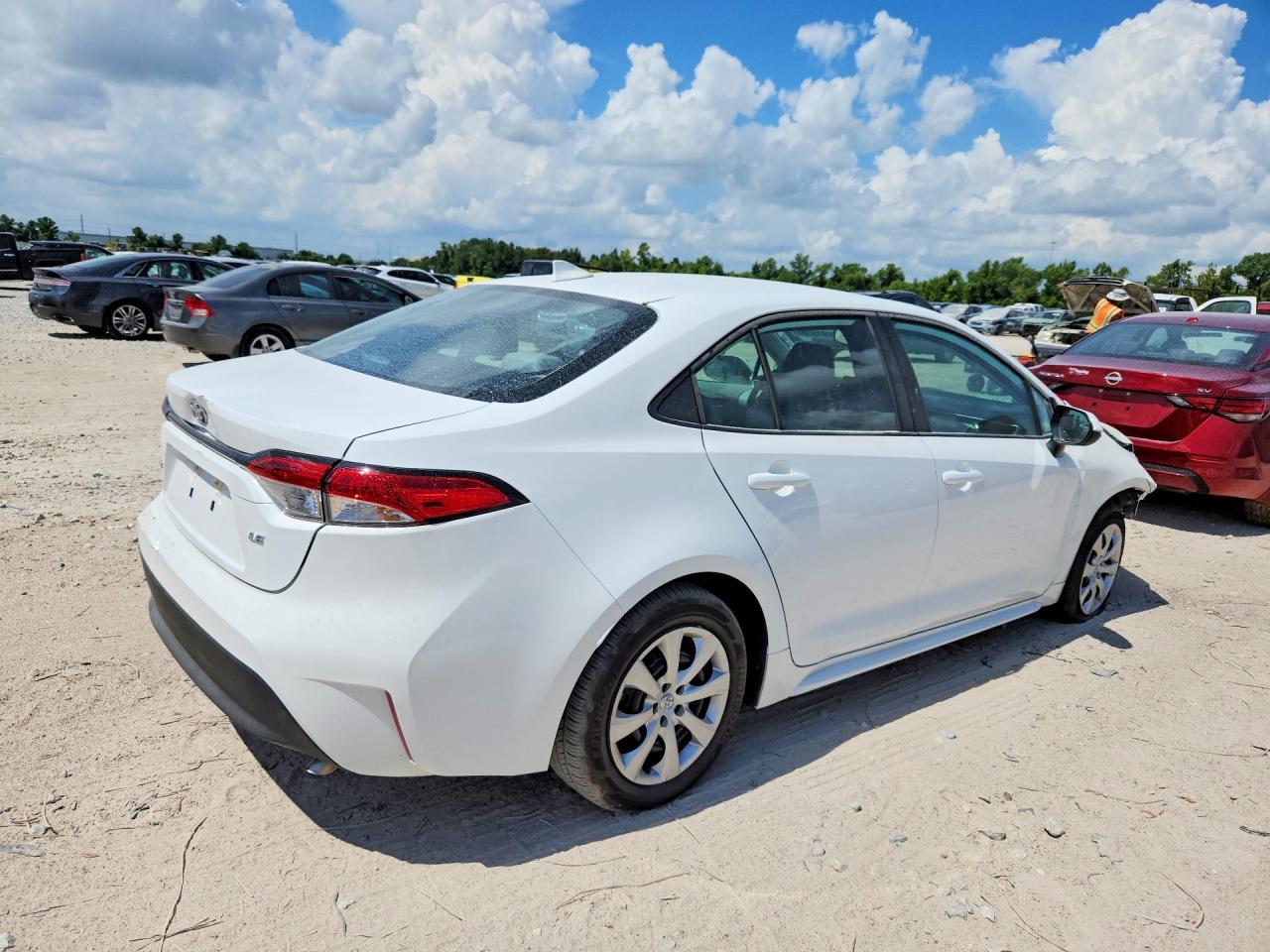 2026 Toyota Corolla Le - Фото 3