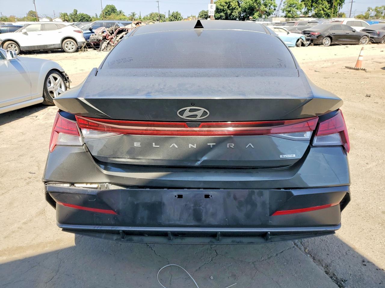 2025 Hyundai Elantra Limited - Image 6