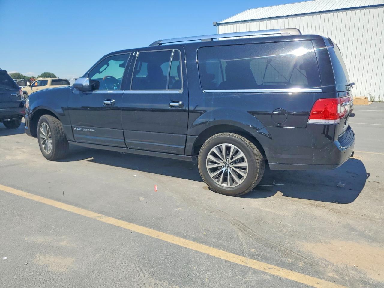 2017 Lincoln Navigator L Select - Фото 2
