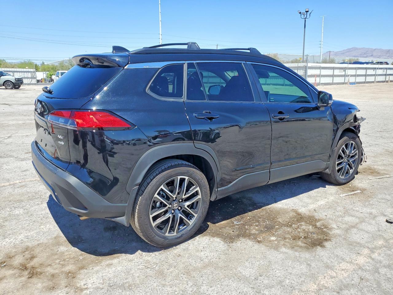 2026 Toyota Corolla Cross Xle - Фото 3