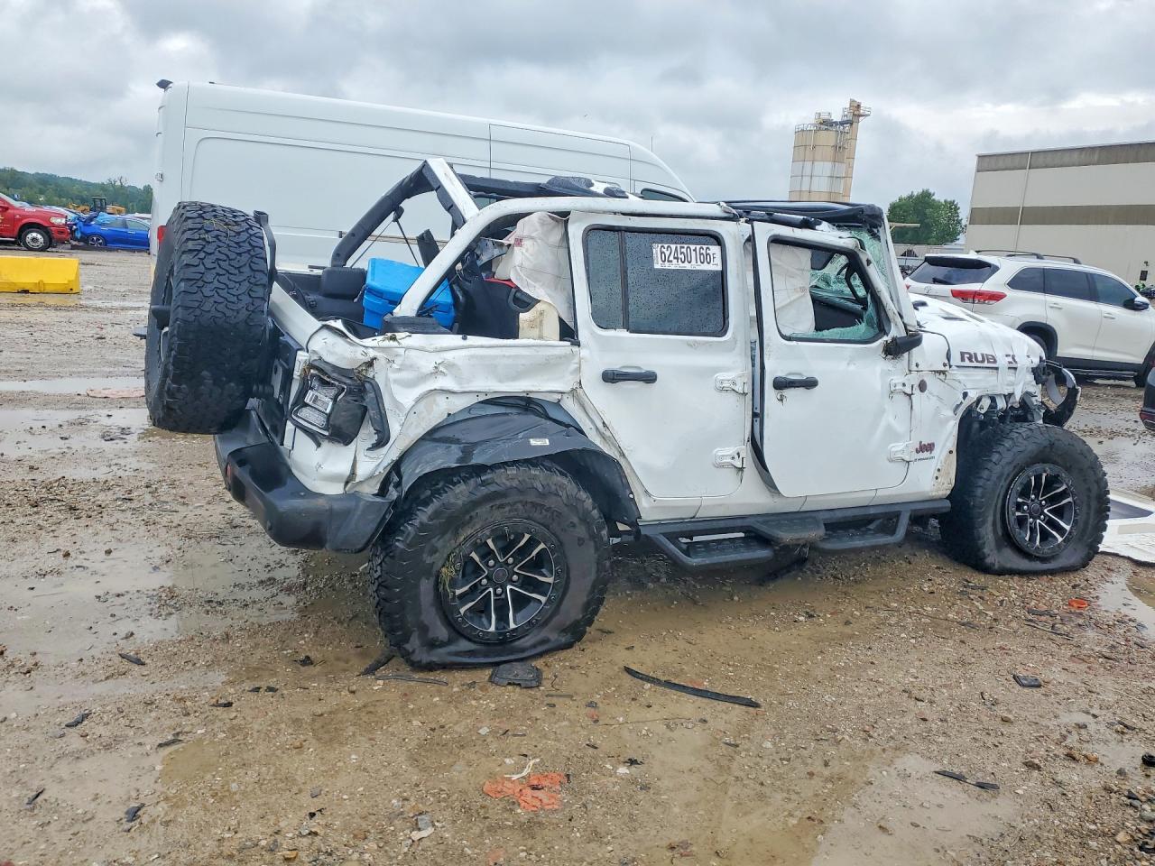 2025 Jeep Wrangler Rubicon - Image 3