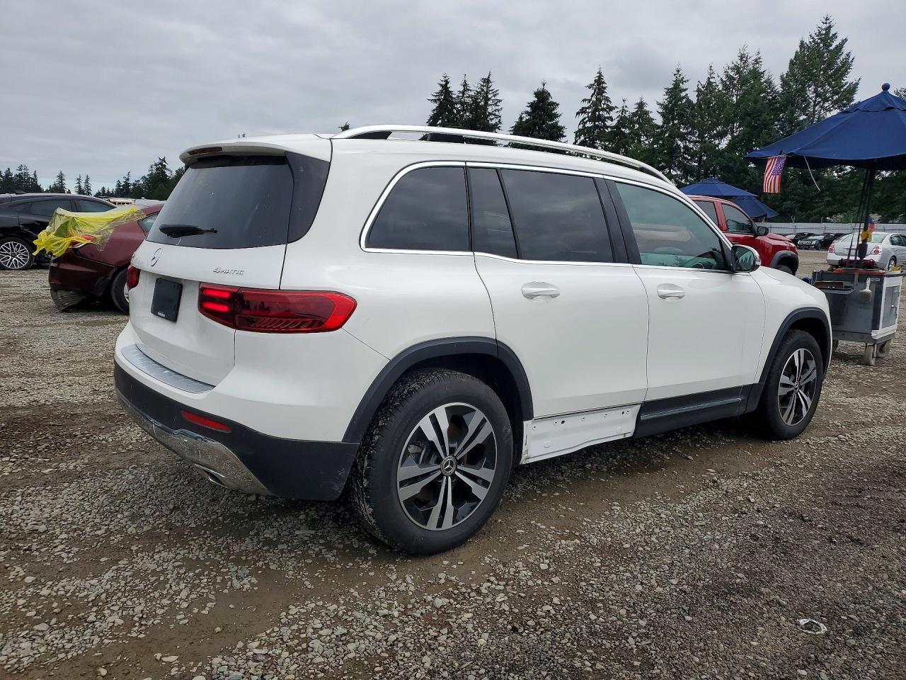 2025 Mercedes-Benz Glb 250 4Matic - Image 3
