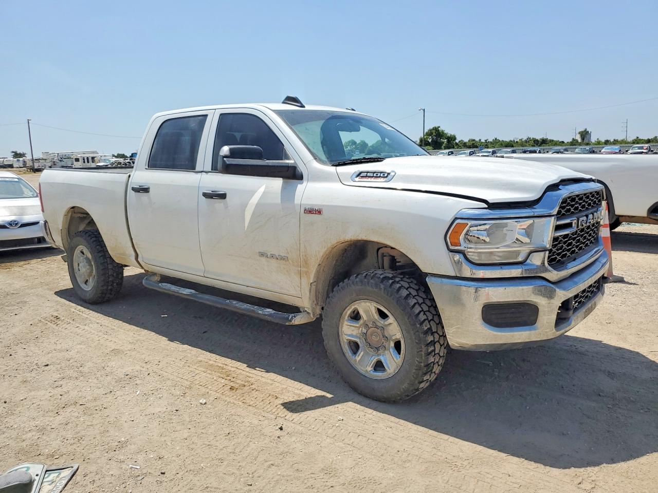 2021 Ram 2500 Tradesman - Фото 4