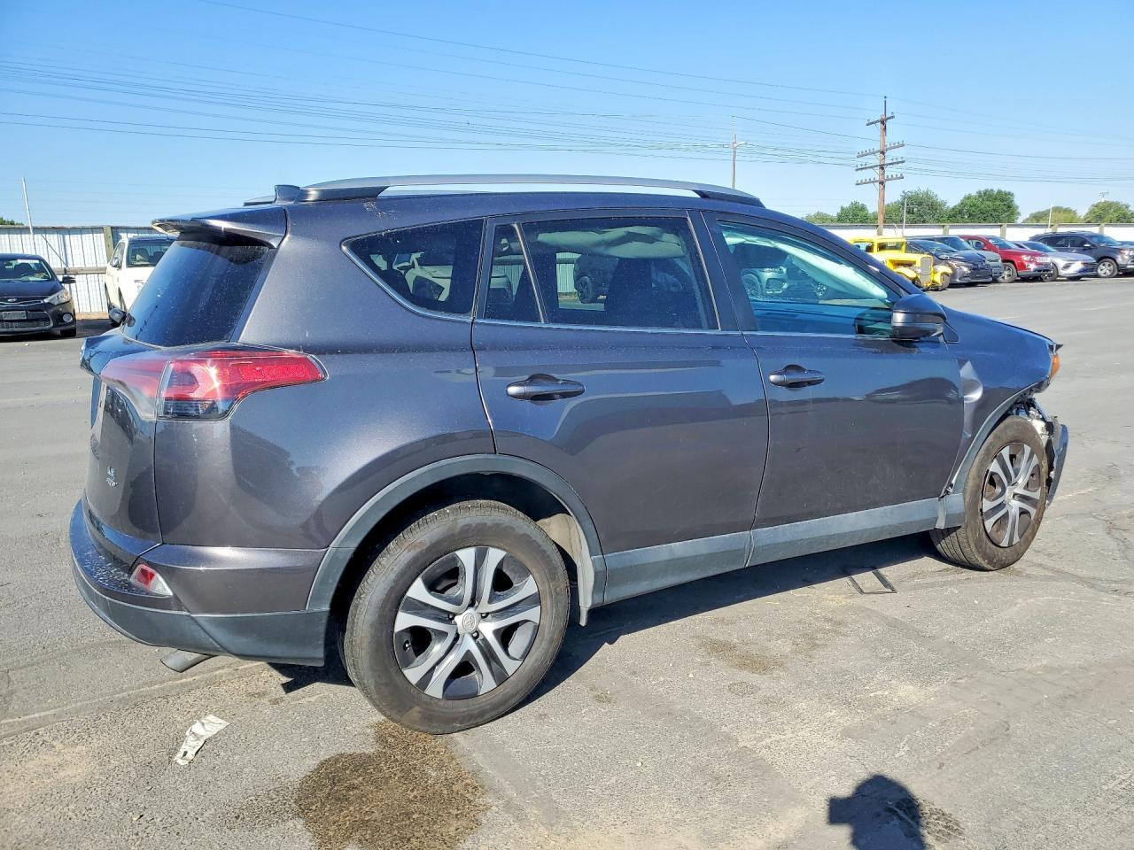2017 Toyota Rav4 Le - Image 3