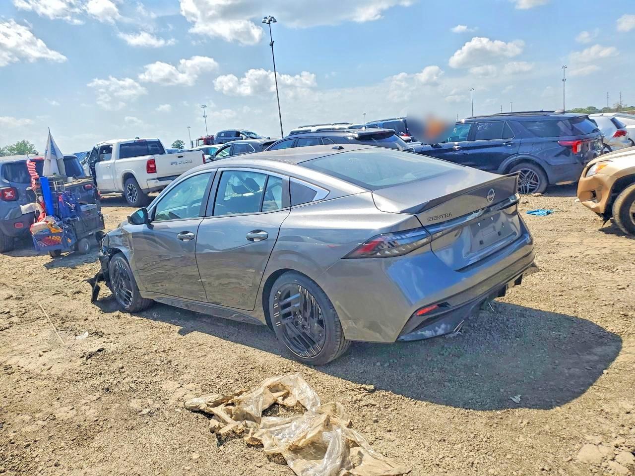 2026 Nissan Sentra Sr - Image 2
