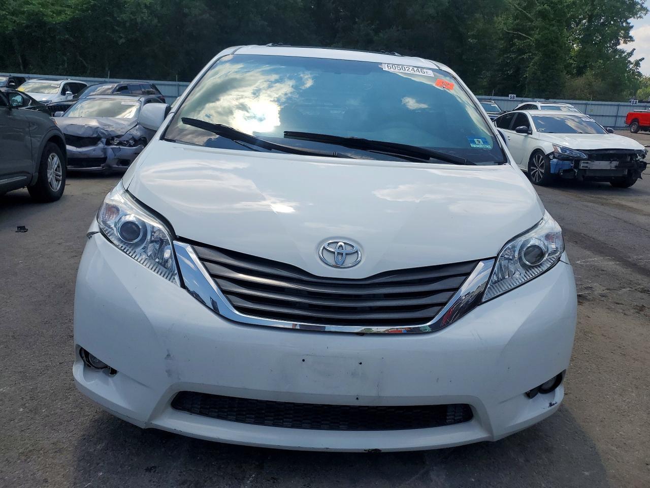 2011 Toyota Sienna Xle 8-Passenger - Image 5