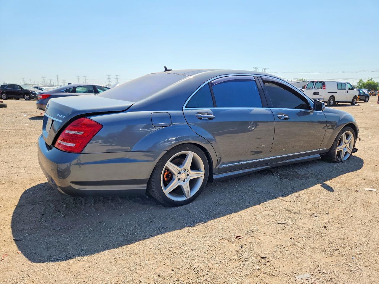 2011 Mercedes-Benz S 550 4Matic - Фото 3