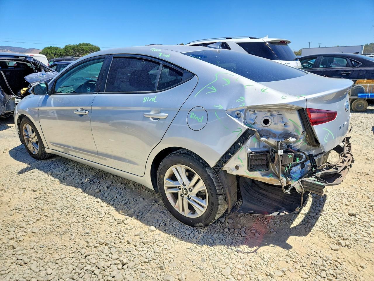 2019 Hyundai Elantra Se - Image 2