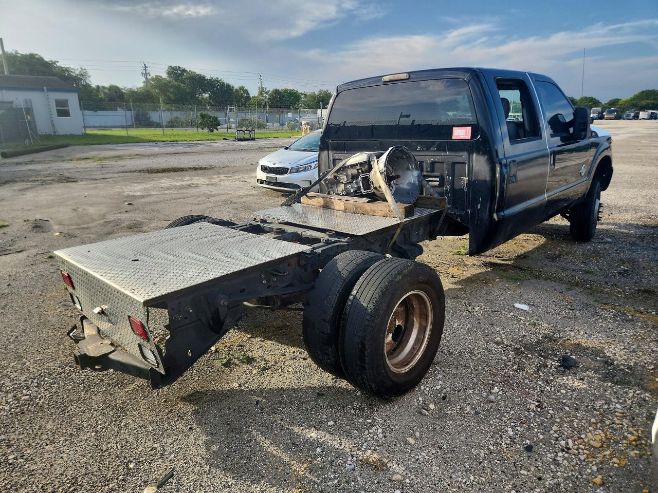 2016 Ford F350 Super Duty - Image 3