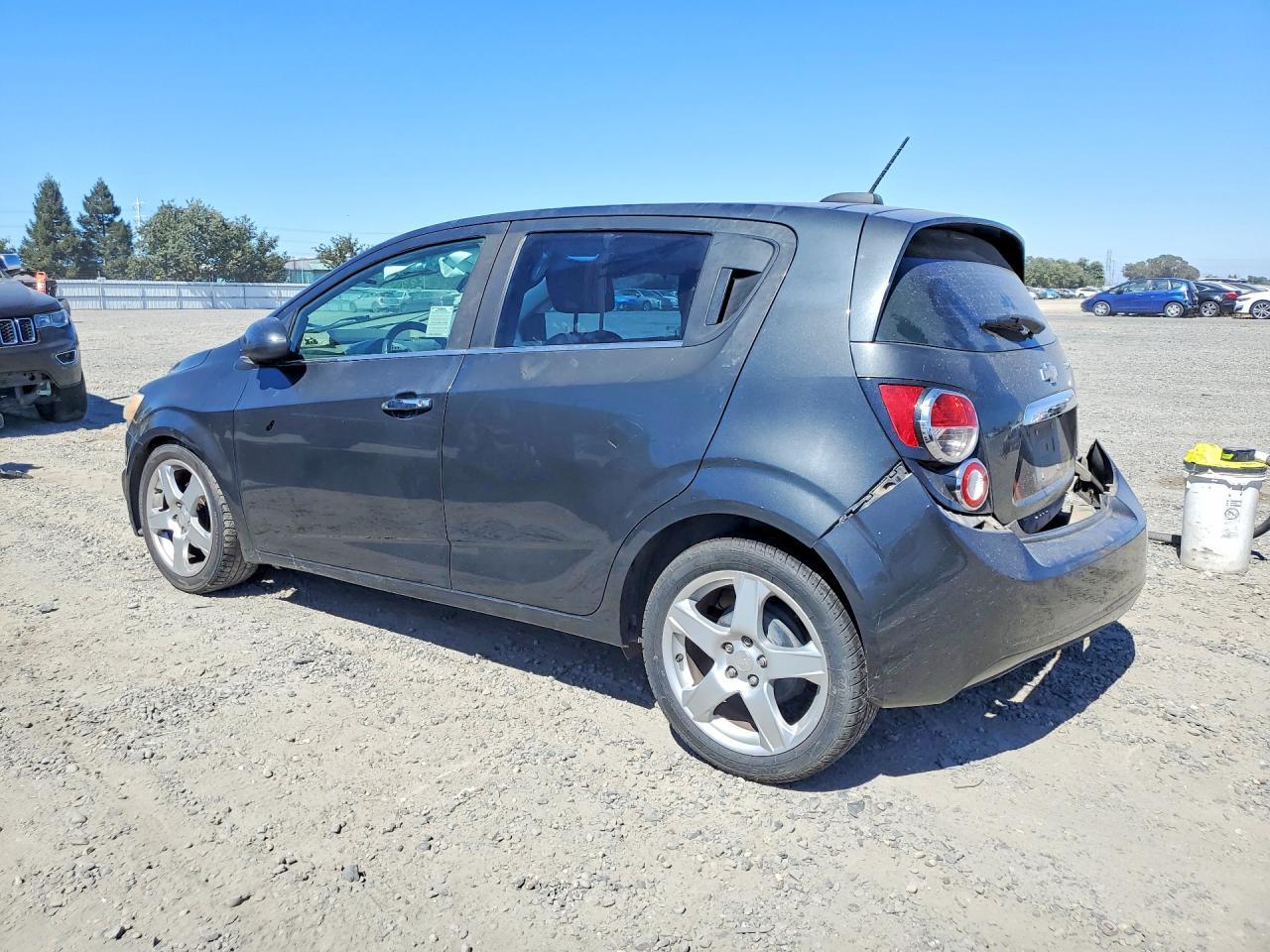 2015 Chevrolet Sonic Ltz - Фото 2