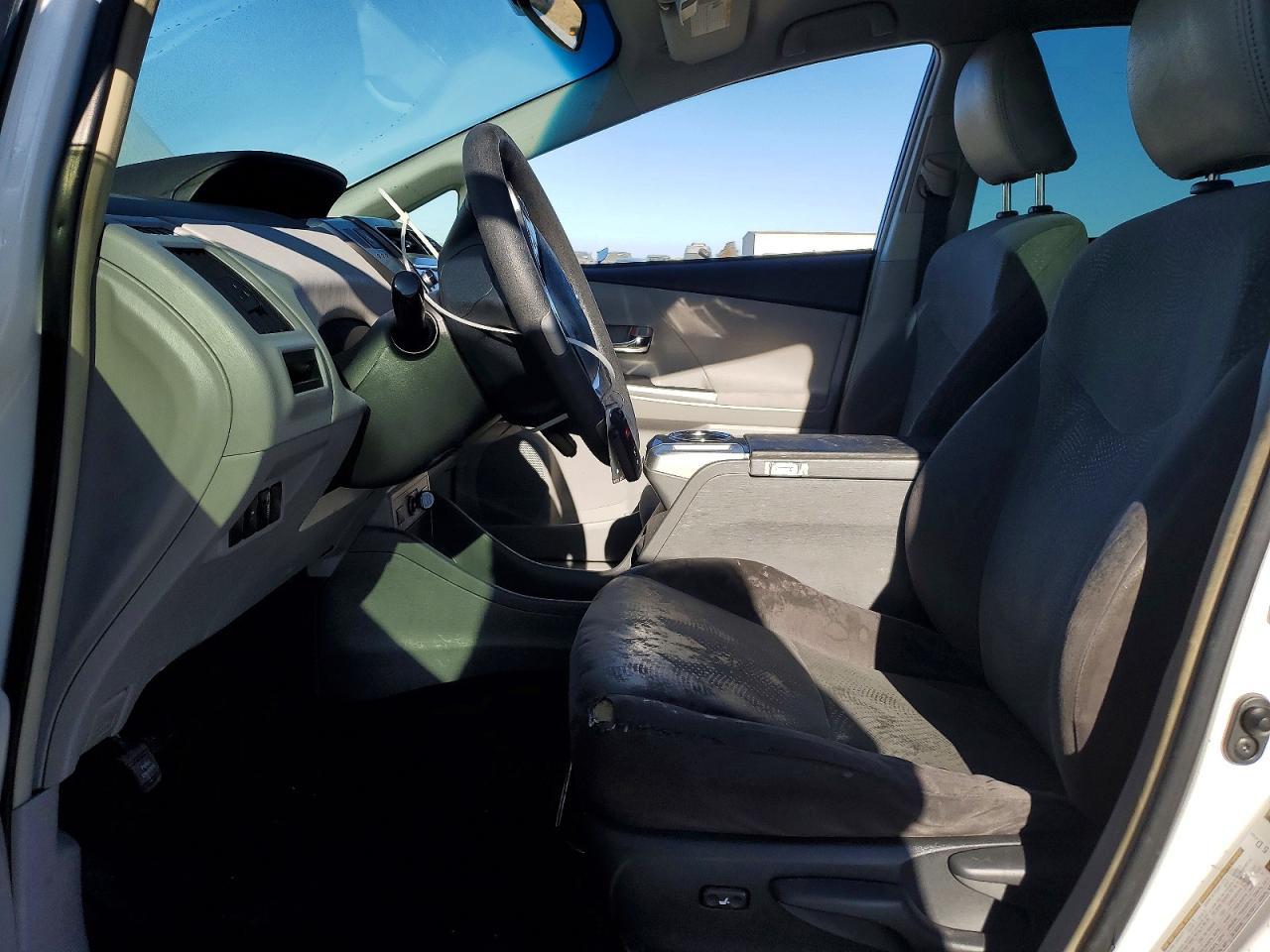 2017 Toyota Prius V Two - Фото 7