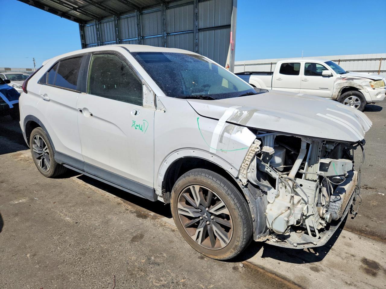 2024 Mitsubishi Eclipse Cross Se - Image 4