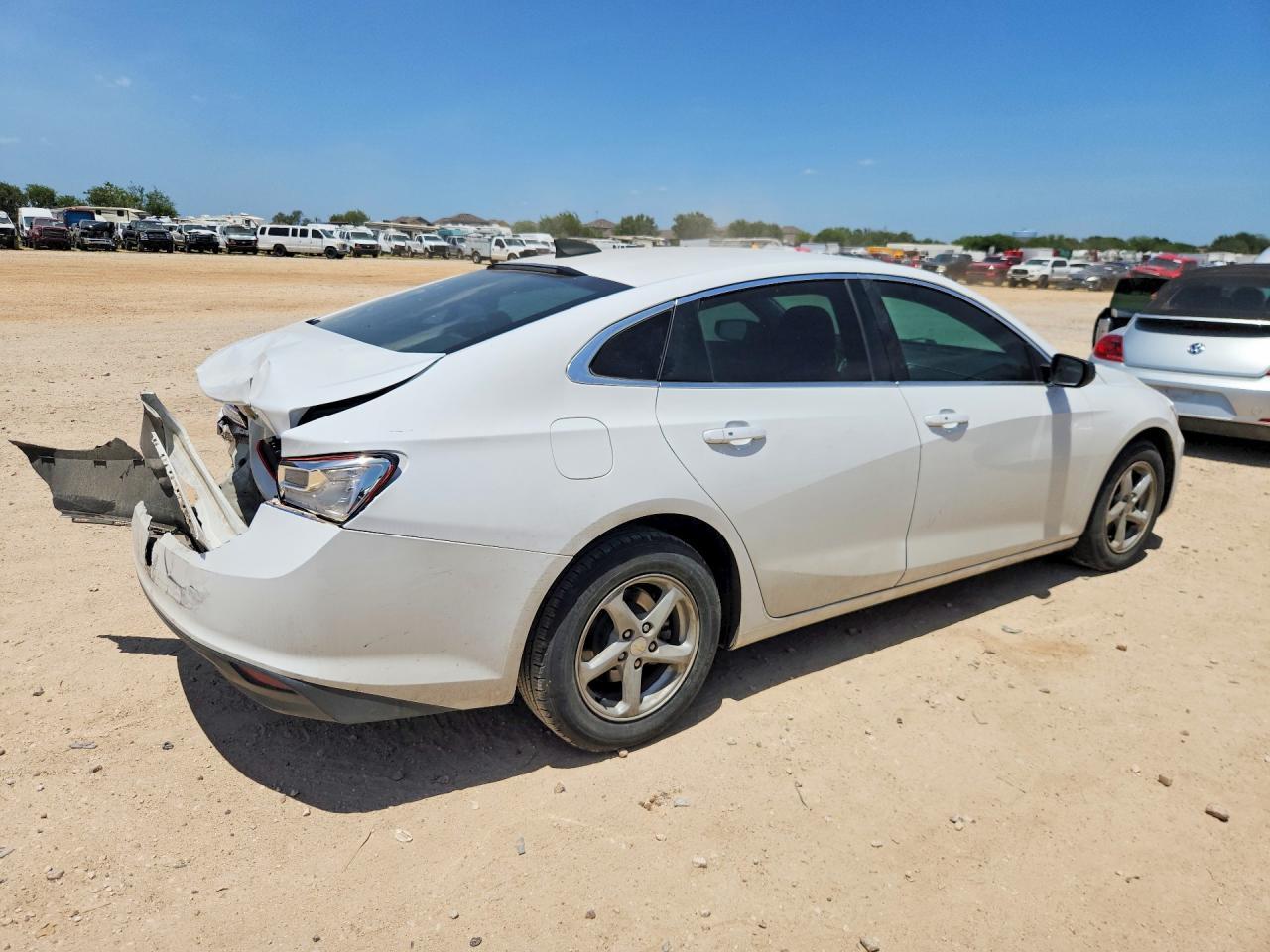 2018 Chevrolet Malibu Ls - Фото 3