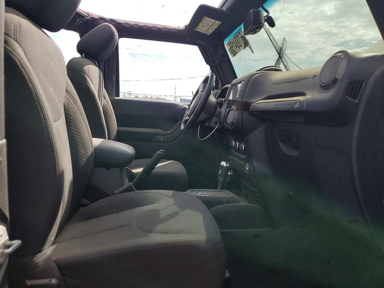 2016 Jeep Wrangler Sport - Image 7