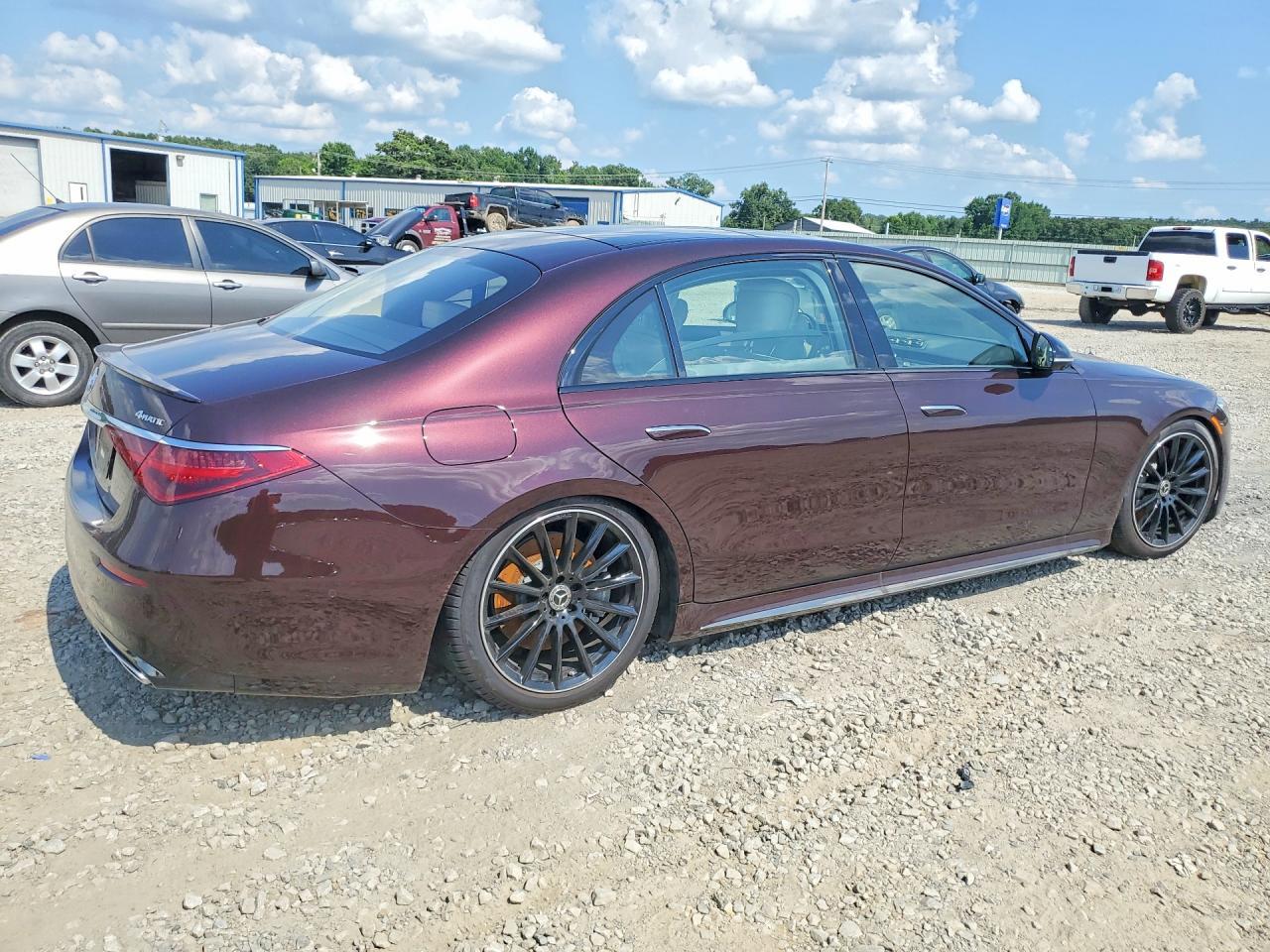 2025 Mercedes-Benz S 580 4Matic - Фото 3