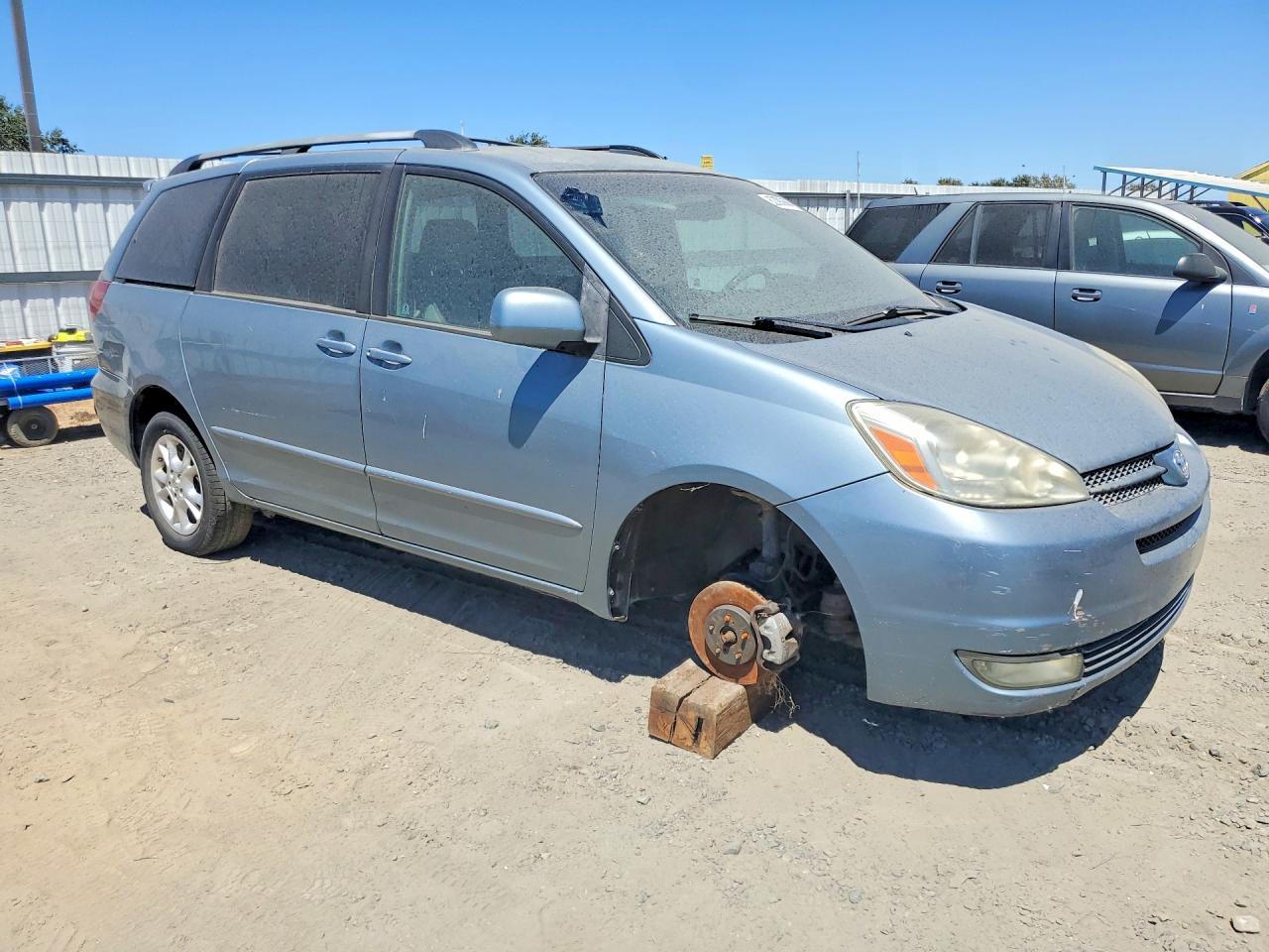 2005 Toyota Sienna Le - Фото 4