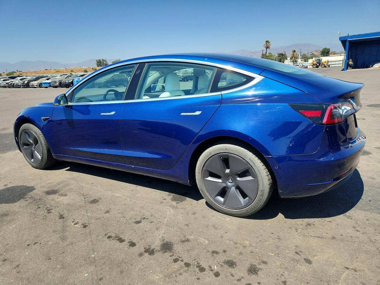 2020 Tesla Model 3 - Image 2