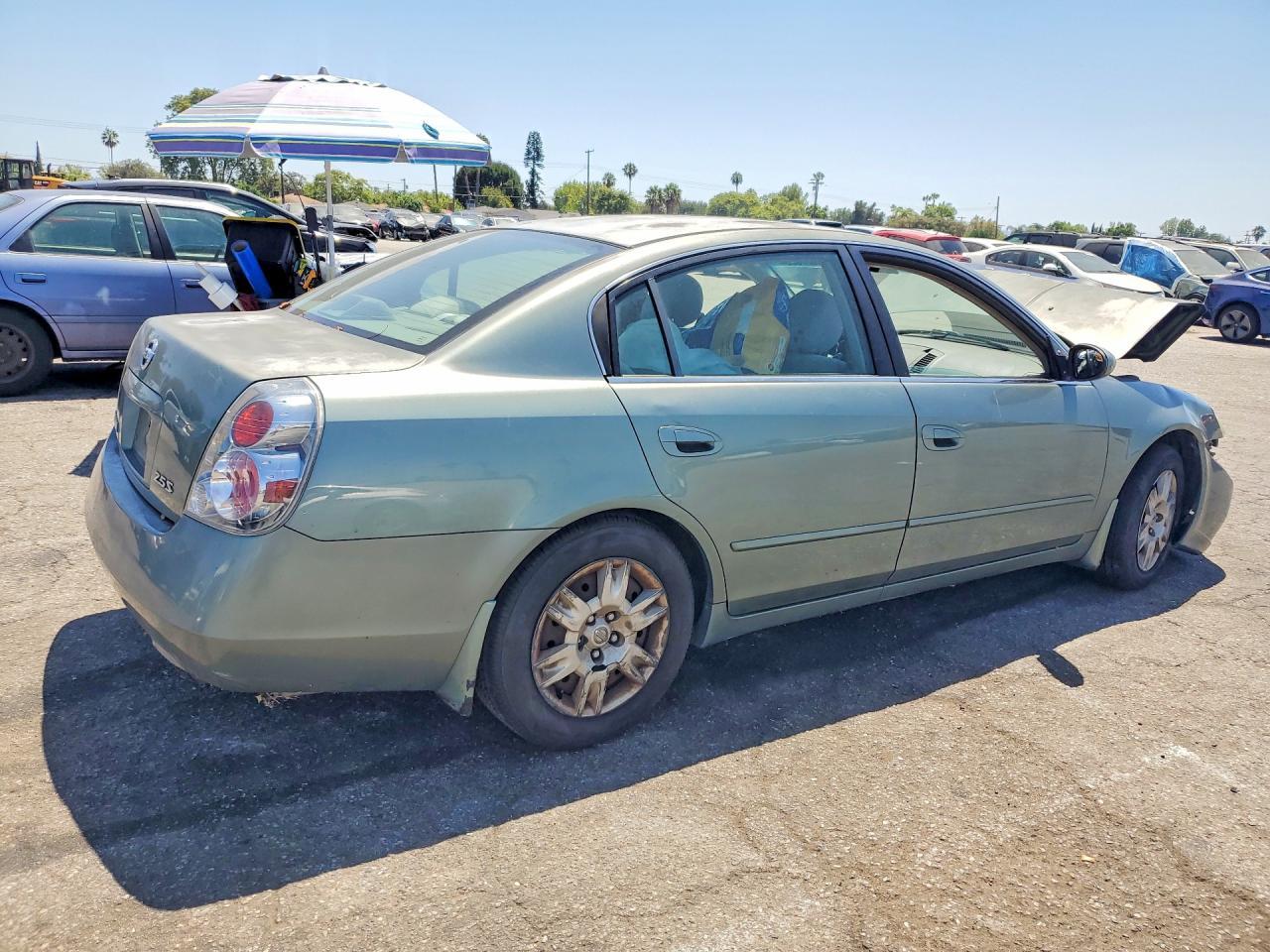 2005 Nissan Altima 2.5 - Фото 3