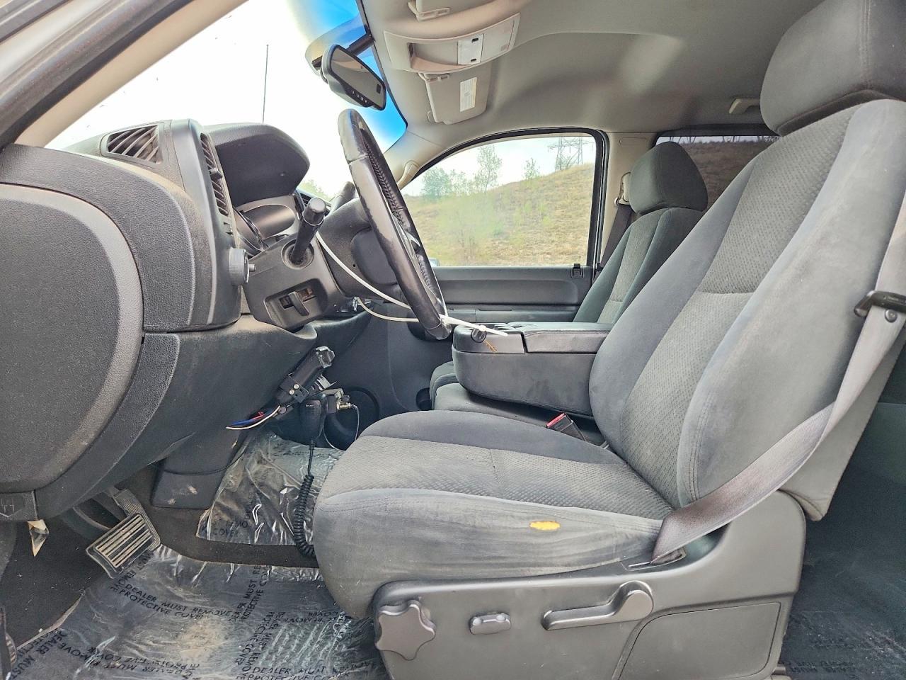 2008 GMC Sierra K1500 - Image 7