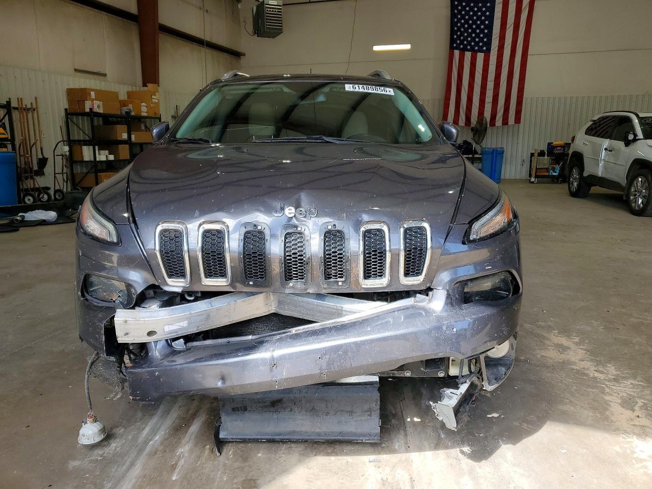 2016 Jeep Cherokee Latitude - Image 5