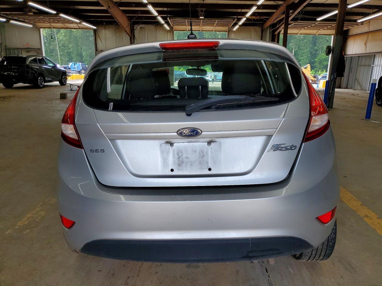 2012 Ford Fiesta Ses - Фото 6